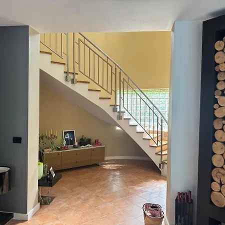 Ab 10 וילה גולם