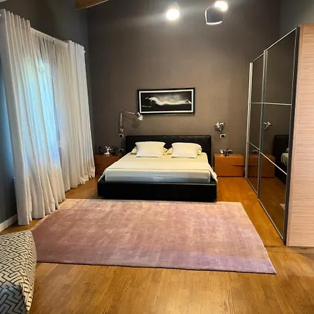 Ab 10 Villa Golem (Tirana)